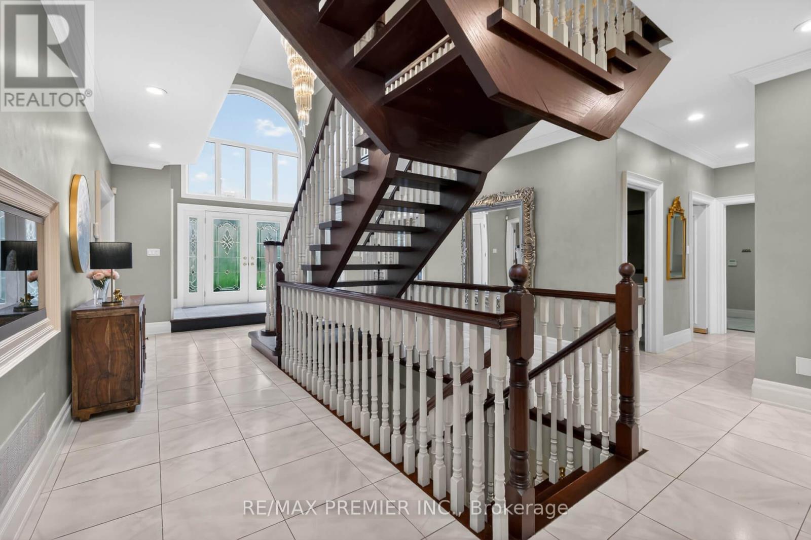 46 Deerchase Circle, Vaughan, Ontario  L4H 1B4 - Photo 6 - N13099360