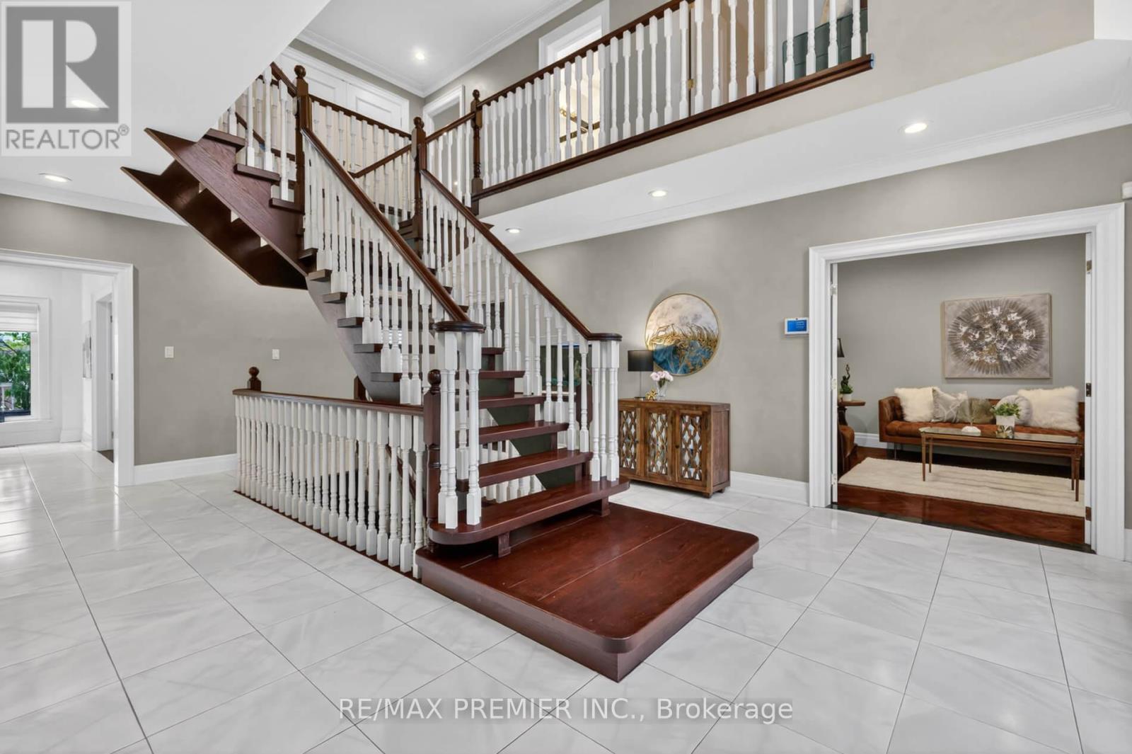 46 Deerchase Circle, Vaughan, Ontario  L4H 1B4 - Photo 7 - N13099360