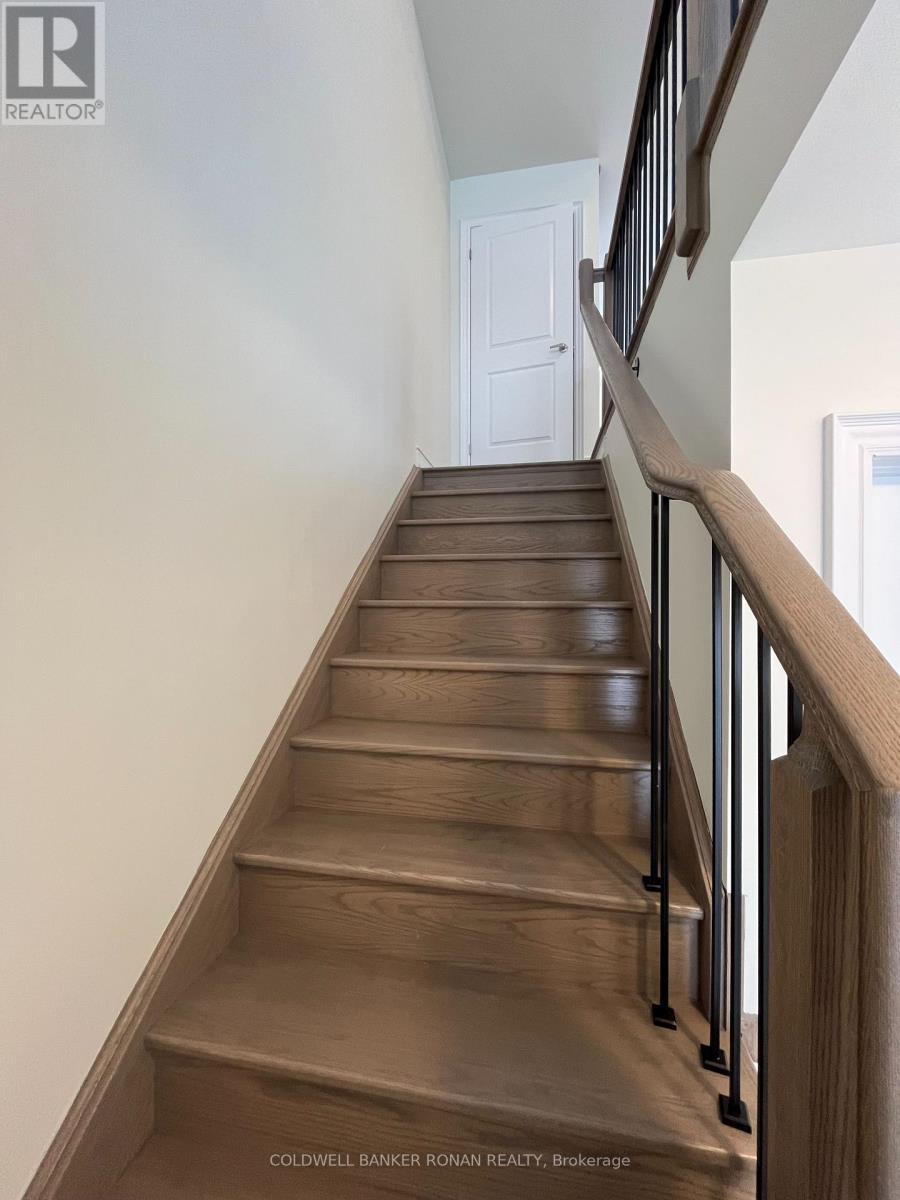 13 Elgin Court, Bradford West Gwillimbury, Ontario  L3Z 4R1 - Photo 10 - N13099404