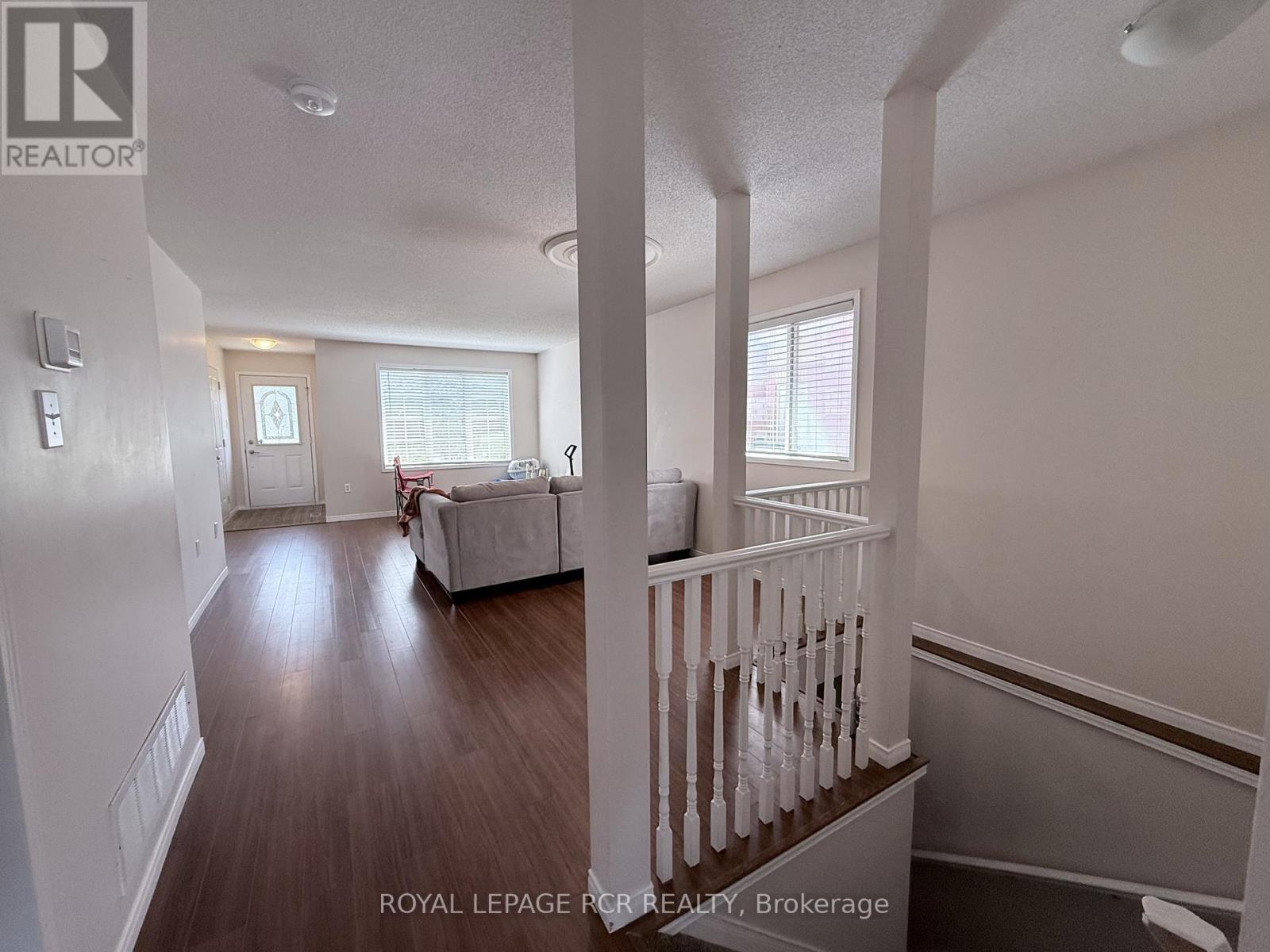 60 Sundew Drive, Barrie, Ontario  L4N 9L8 - Photo 2 - S13099298