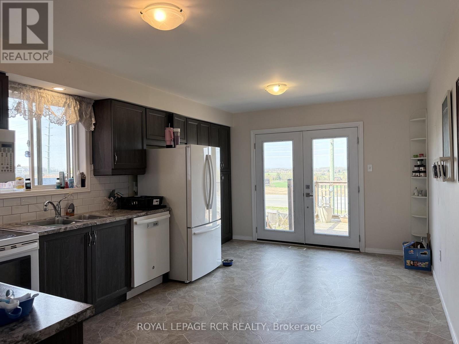 60 Sundew Drive, Barrie, Ontario  L4N 9L8 - Photo 5 - S13099298