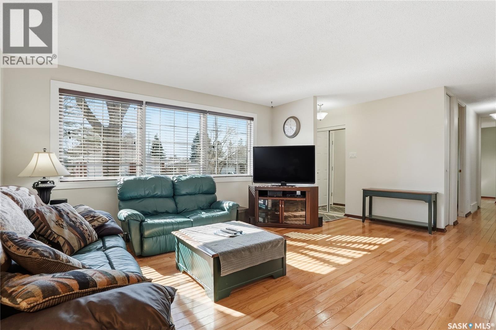 2 Hardy Crescent, Saskatoon, Saskatchewan  S7H 3E7 - Photo 5 - SK035303