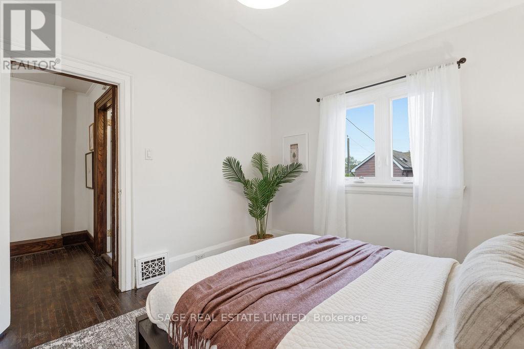 96 Silverthorn Avenue, Toronto, Ontario  M6N 3K1 - Photo 20 - W13099340