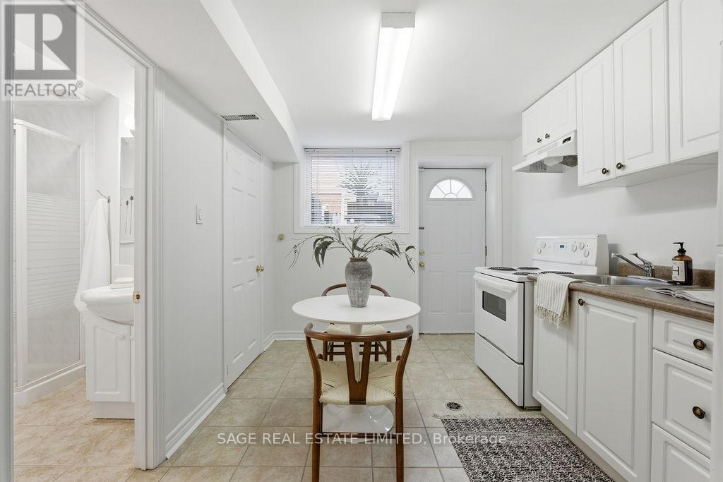 96 Silverthorn Avenue, Toronto, Ontario  M6N 3K1 - Photo 26 - W13099340