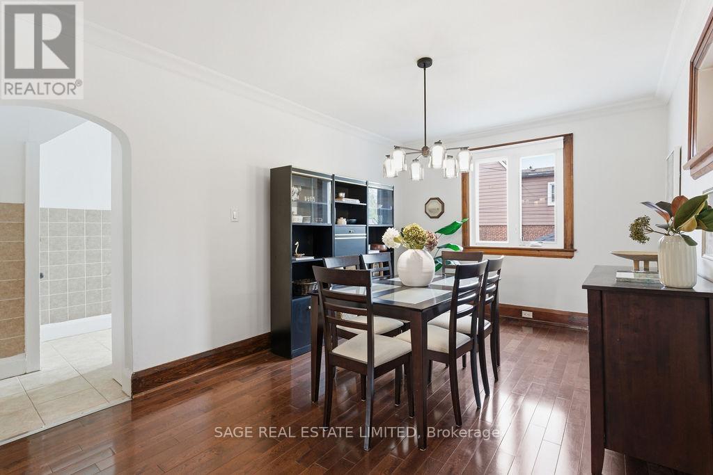 96 Silverthorn Avenue, Toronto, Ontario  M6N 3K1 - Photo 8 - W13099340