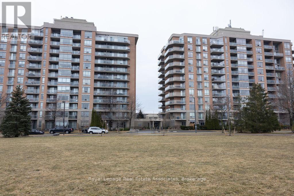 104 - 1150 PARKWEST PLACE, Mississauga, Ontario