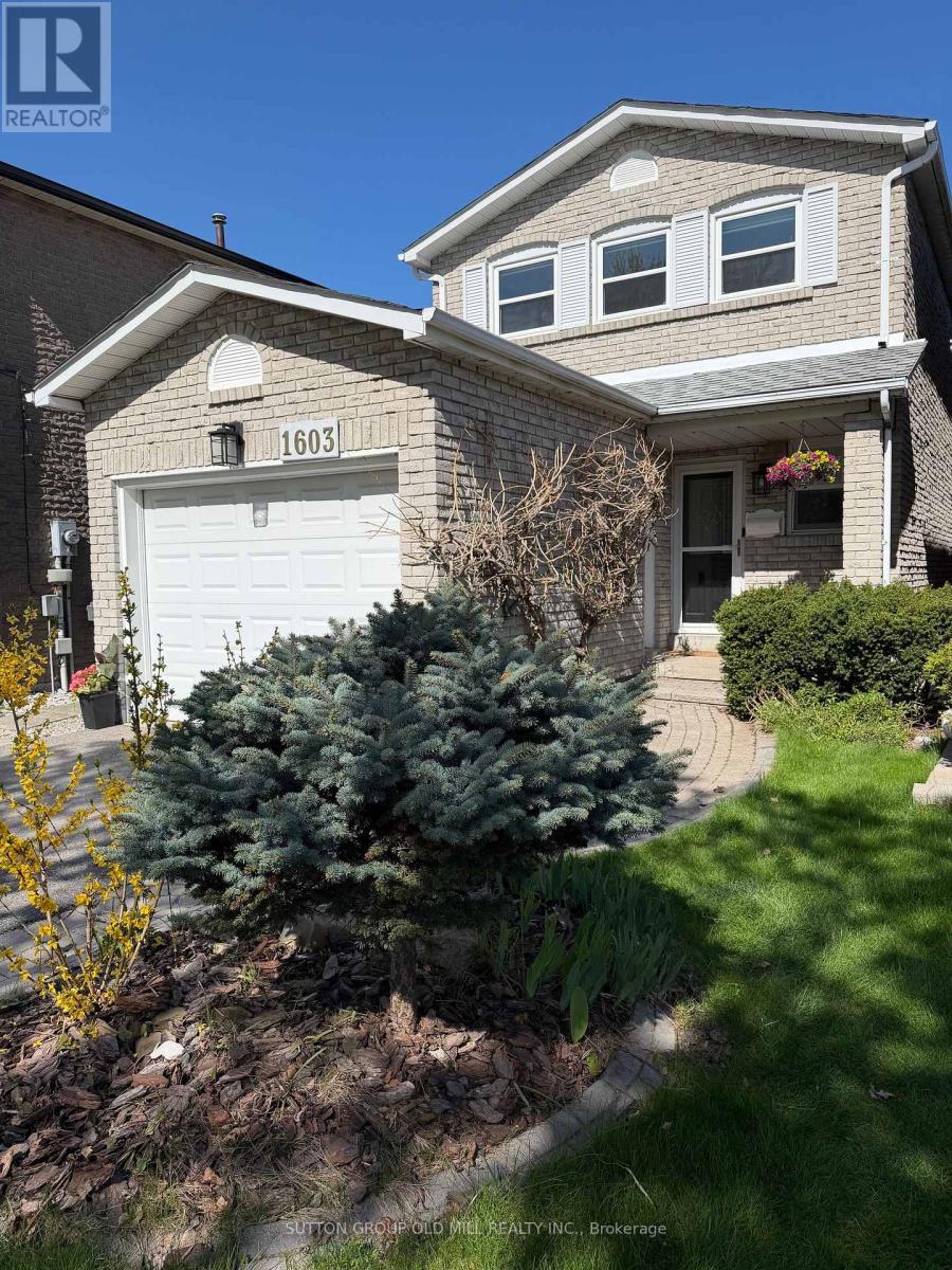 1603 Dewberry Crescent, Mississauga, Ontario  L4W 3B6 - Photo 2 - W13099394
