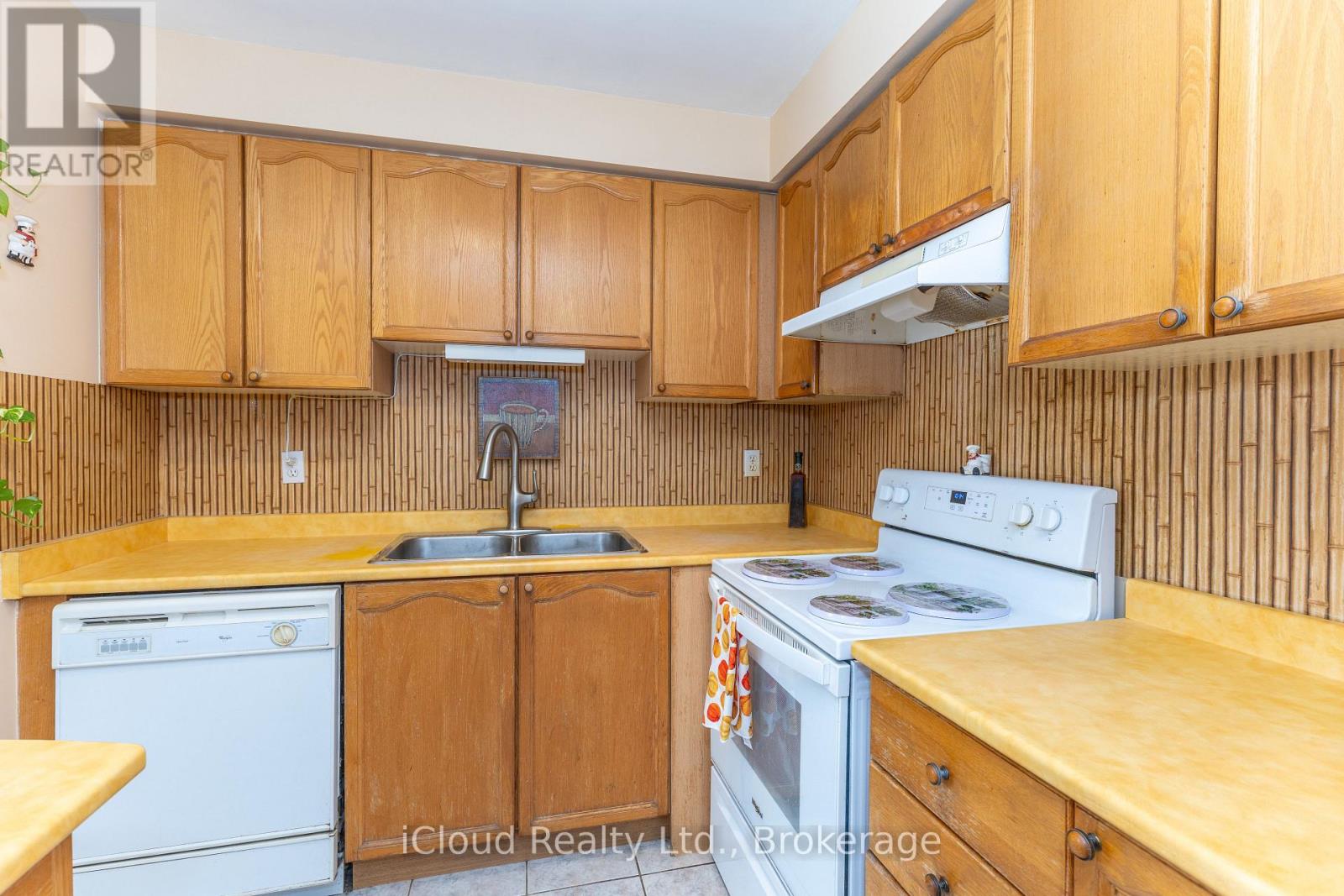 3842 Ridgepoint Way, Mississauga, Ontario  L5N 7T9 - Photo 11 - W13099400