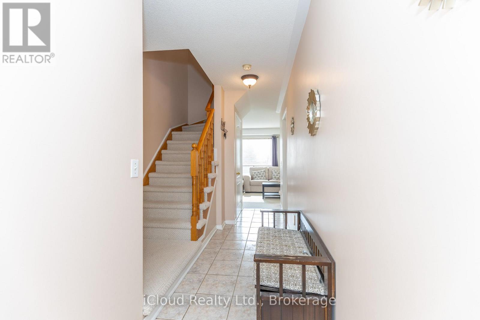 3842 Ridgepoint Way, Mississauga, Ontario  L5N 7T9 - Photo 6 - W13099400
