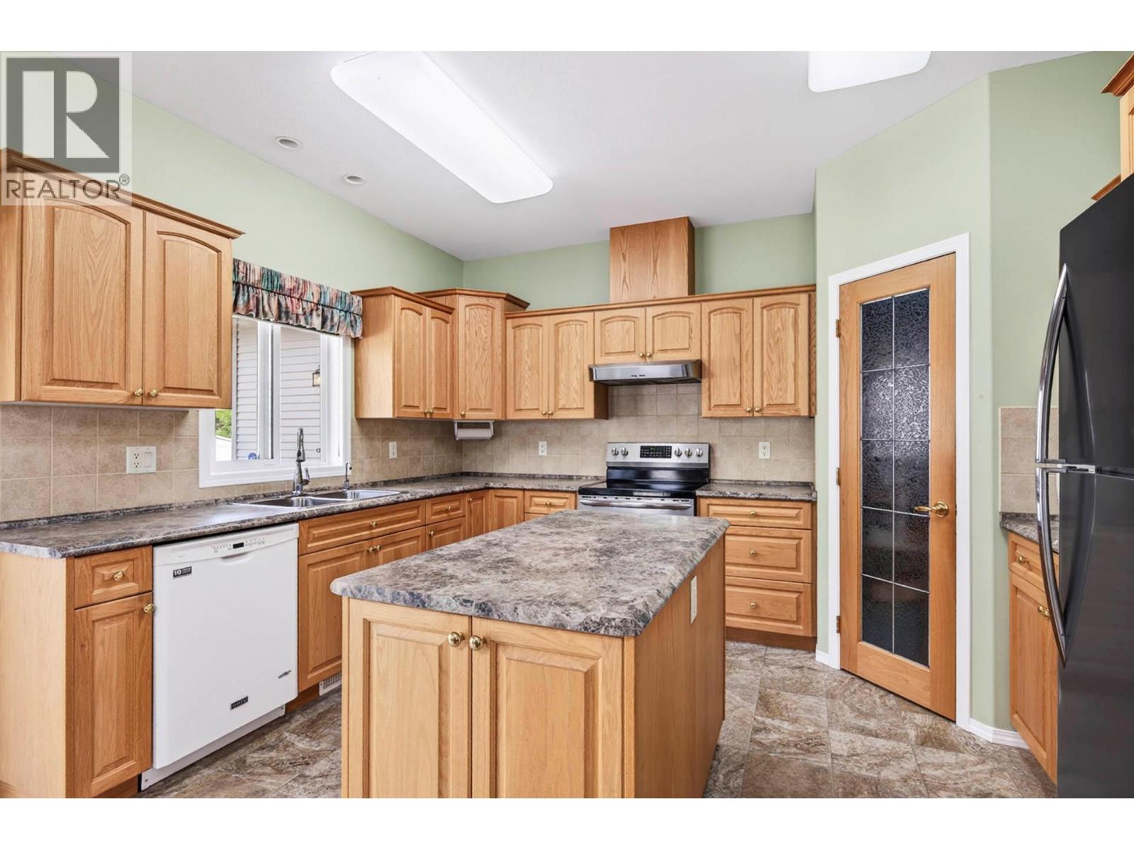 626 Cooper Place, Kamloops, British Columbia  V2B 8R7 - Photo 10 - 10386630