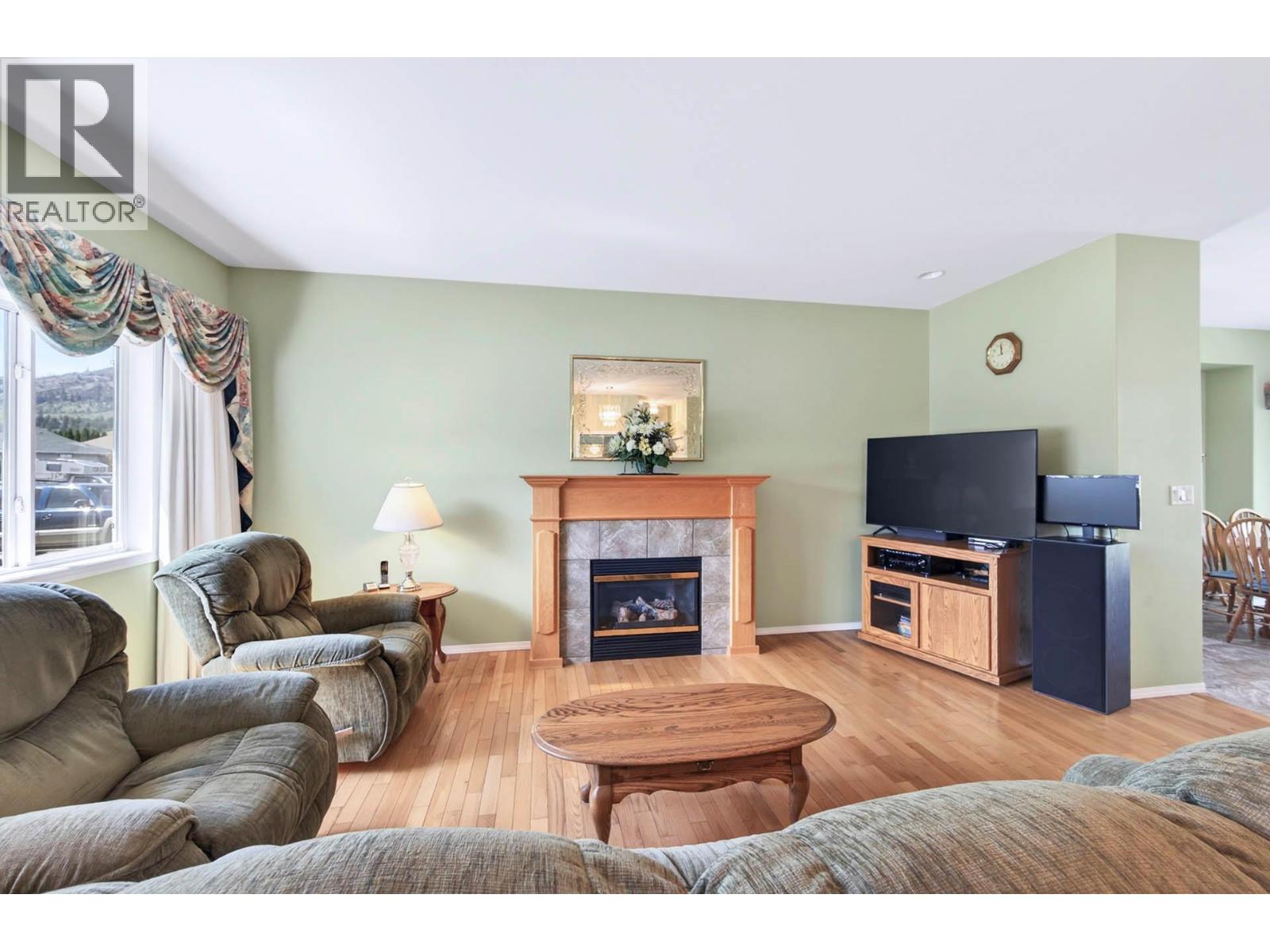 626 Cooper Place, Kamloops, British Columbia  V2B 8R7 - Photo 5 - 10386630