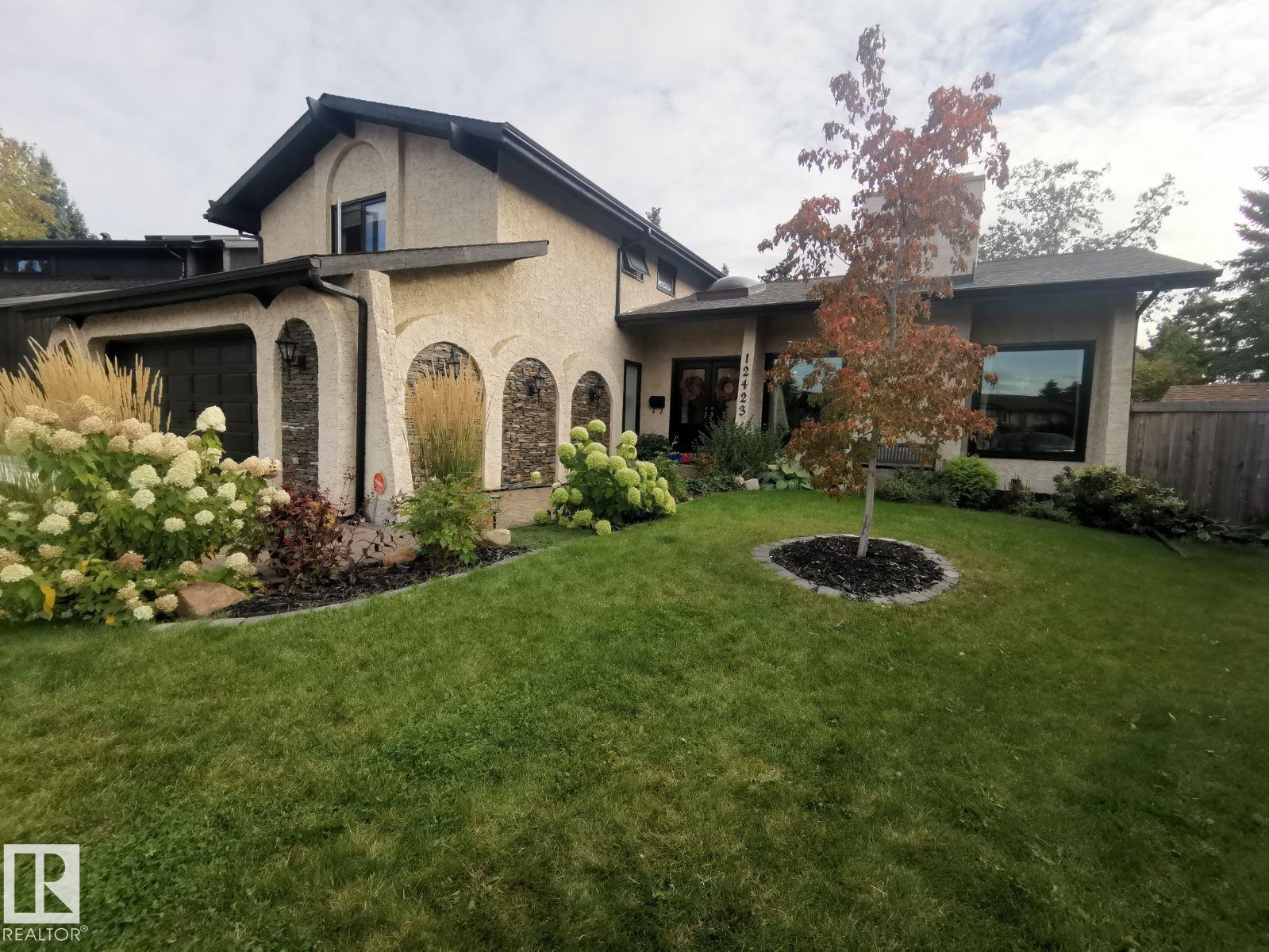 12423 28A AV NW, edmonton, Alberta