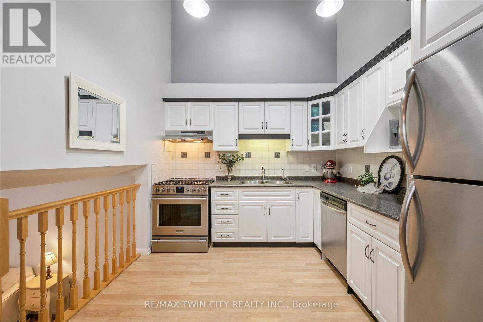 6 Mosser Drive, Cambridge, Ontario  N1P 1H9 - Photo 6 - X13099362