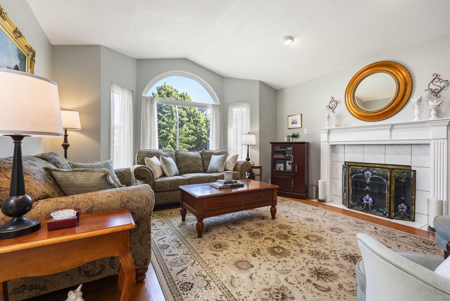 9109 160a Street, Surrey, British Columbia  V4N 3A6 - Photo 2 - R3119744