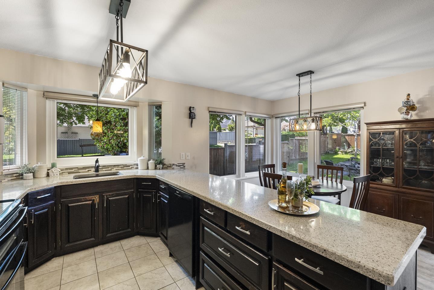 9109 160a Street, Surrey, British Columbia  V4N 3A6 - Photo 13 - R3119744