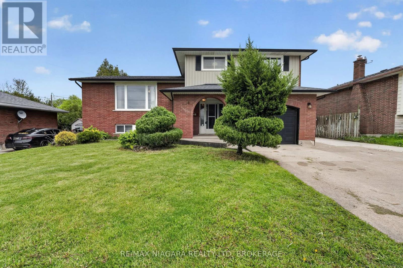 6 Collier Road N, Thorold, Ontario  L2V 2W9 - Photo 3 - X13095544