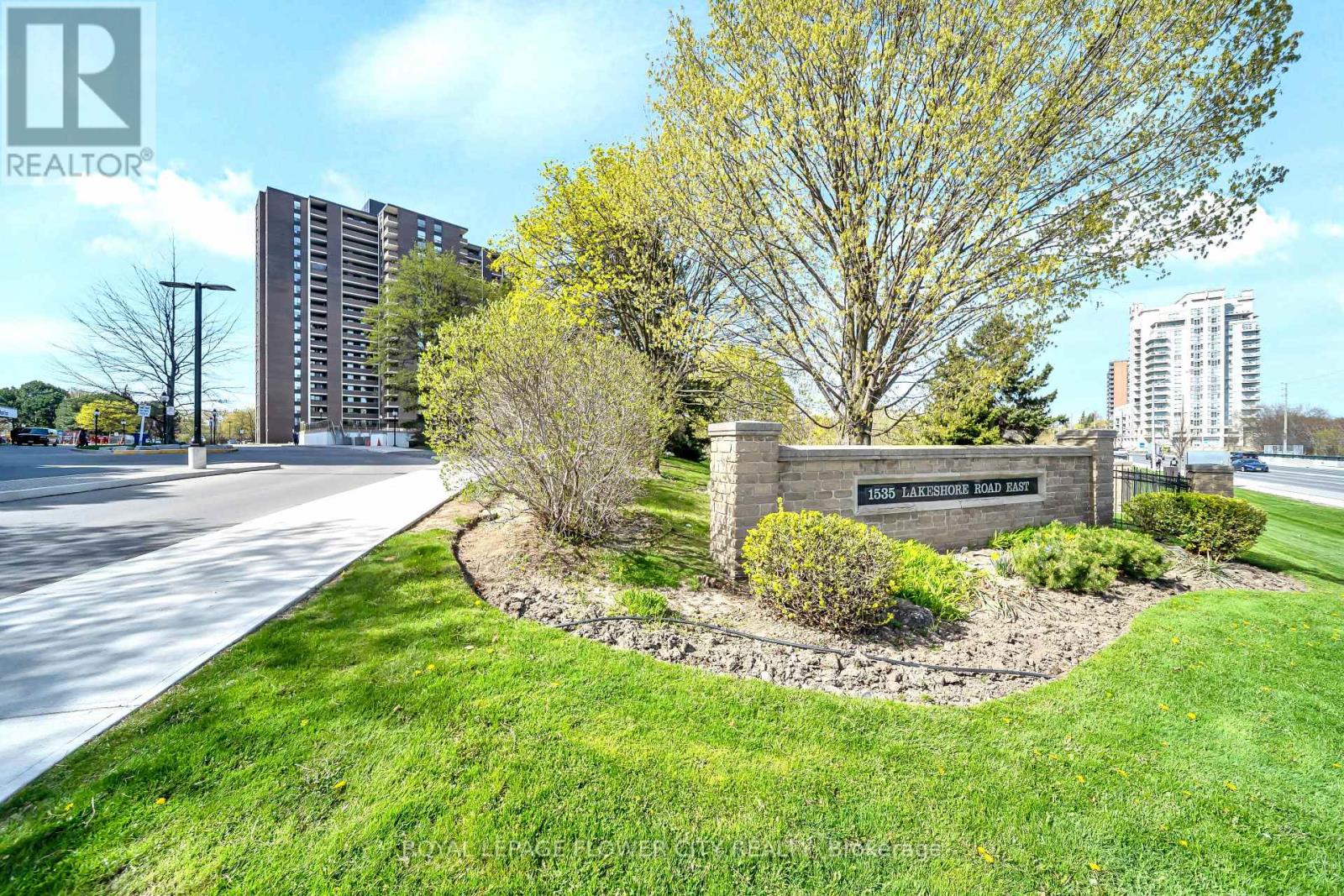 305 - 1535 LAKESHORE ROAD E, Mississauga, Ontario