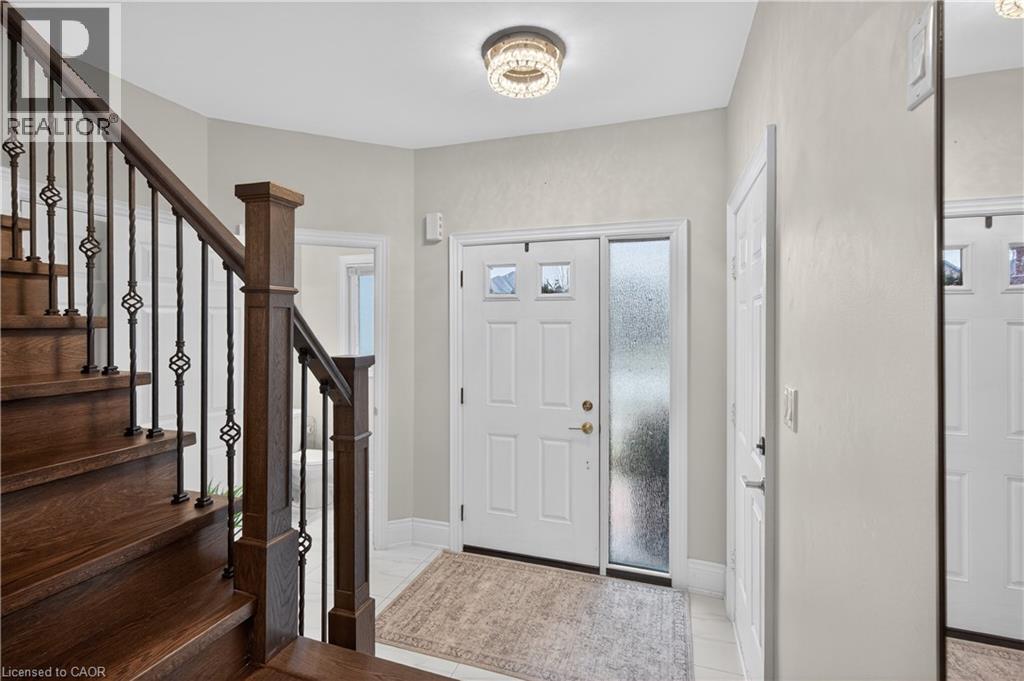122 Hollybush Drive, Hamilton, Ontario  L8B 0P1 - Photo 4 - 40828002