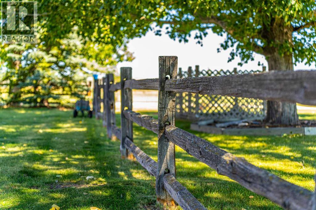 32 Aventerra Way, Rural Rocky View County, Alberta  T3Z 0B1 - Photo 4 - A2291067