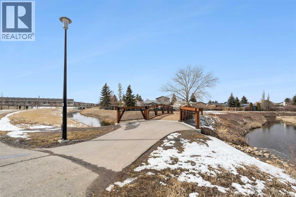 136 Luxstone Place SW, Airdrie, Alberta  T4B 3C2 - Photo 40 - A2300030