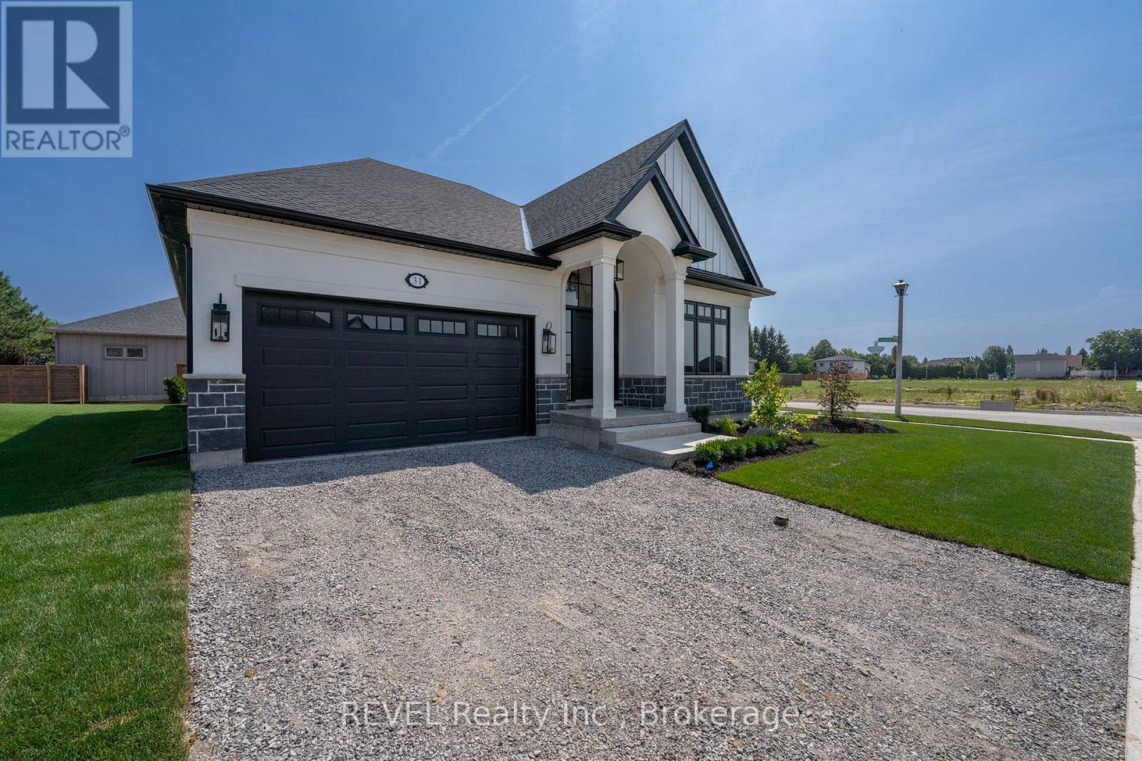 31 Harvest Drive, Niagara-On-The-Lake, Ontario  L0S 1J0 - Photo 2 - X13070078