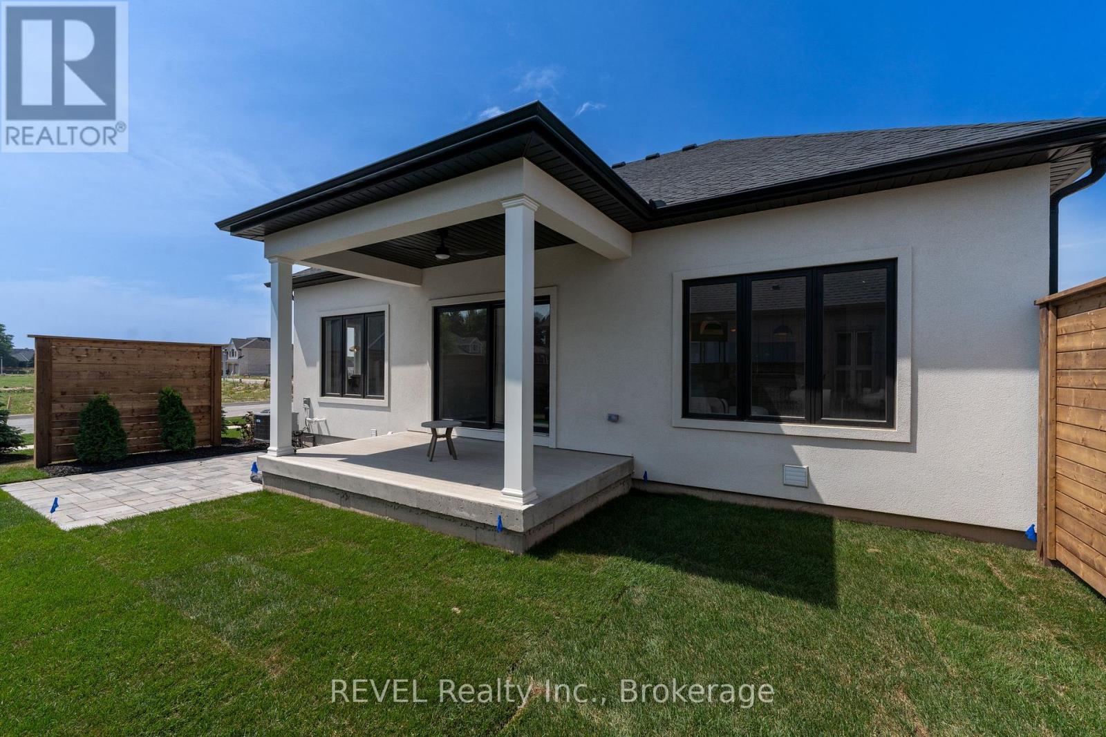 31 Harvest Drive, Niagara-On-The-Lake, Ontario  L0S 1J0 - Photo 33 - X13070078