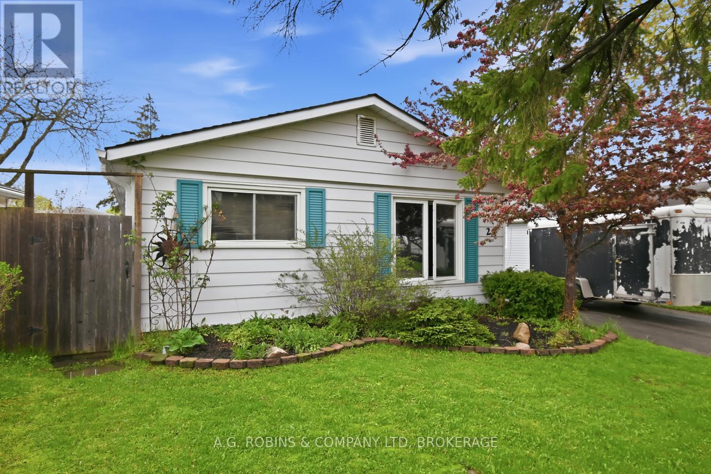 29 Lanark Crescent, St. Catharines, Ontario  L2M 6E1 - Photo 3 - X13099424