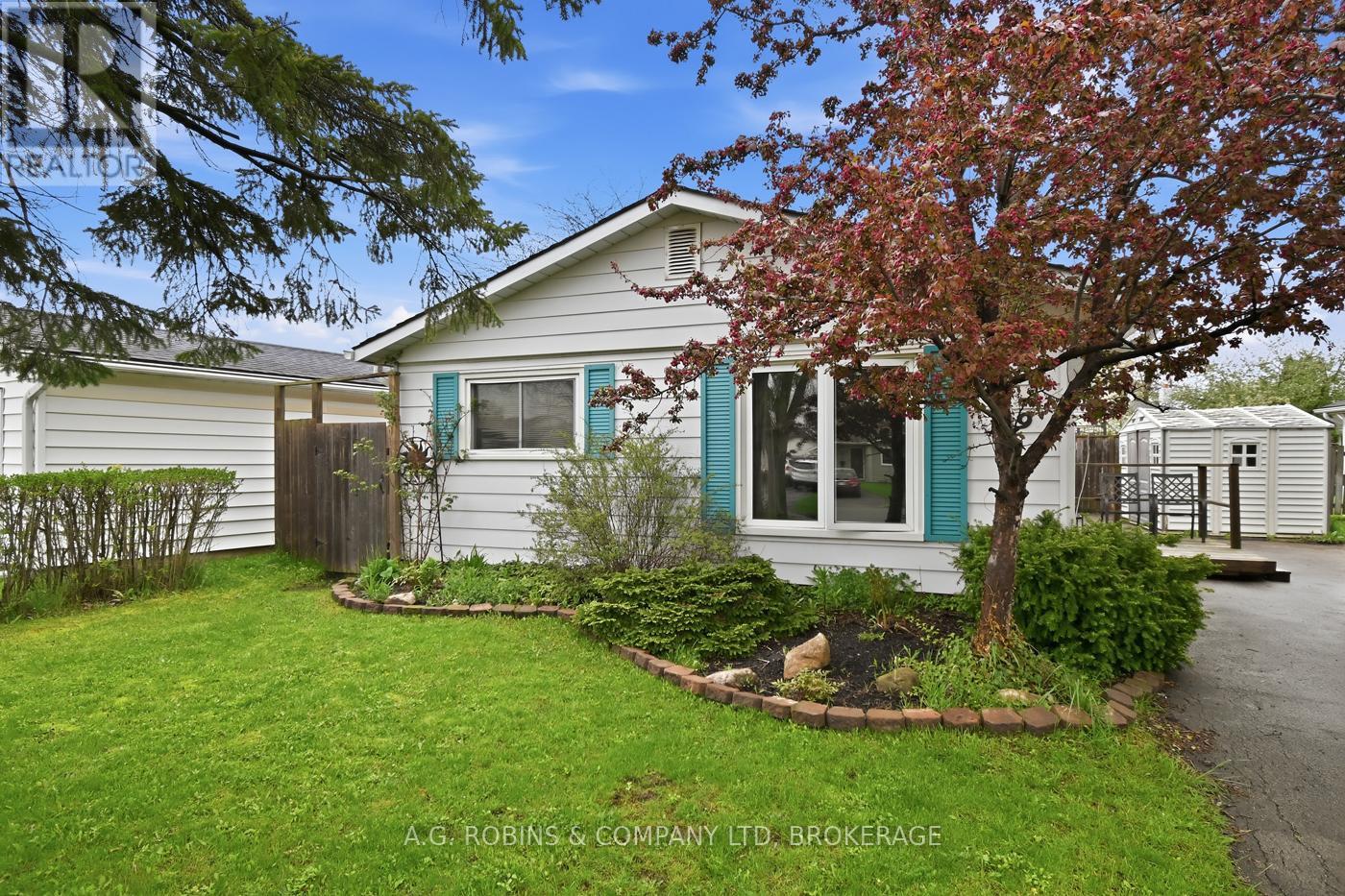 29 Lanark Crescent, St. Catharines, Ontario  L2M 6E1 - Photo 4 - X13099424