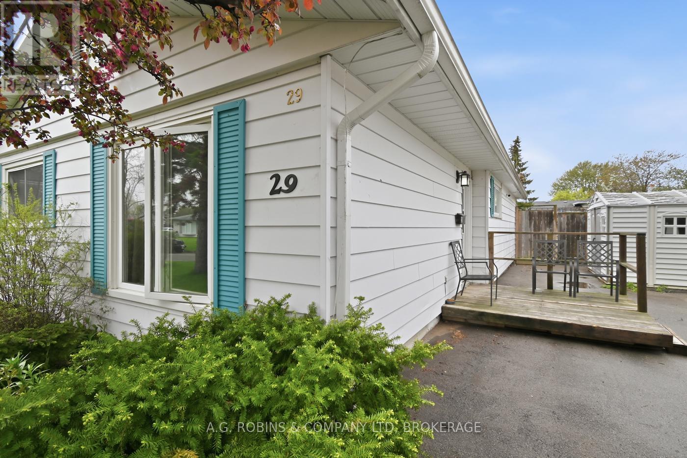 29 Lanark Crescent, St. Catharines, Ontario  L2M 6E1 - Photo 5 - X13099424