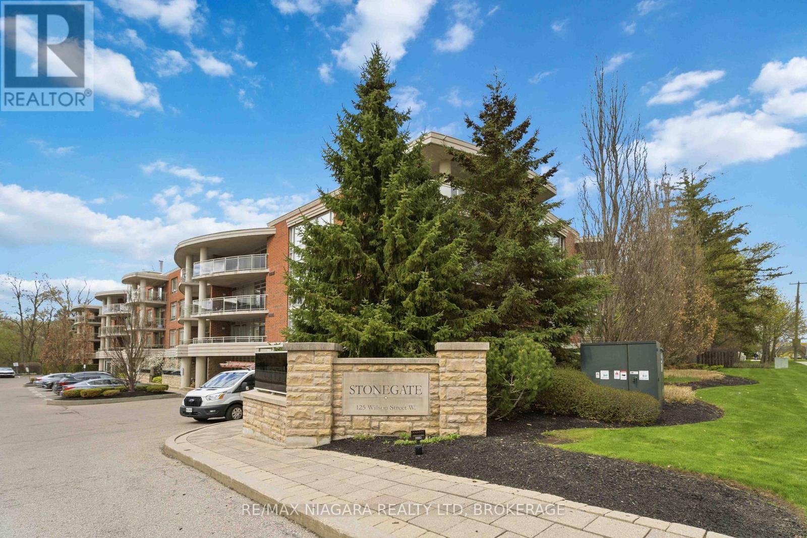 107 - 125 WILSON STREET W, Hamilton, Ontario