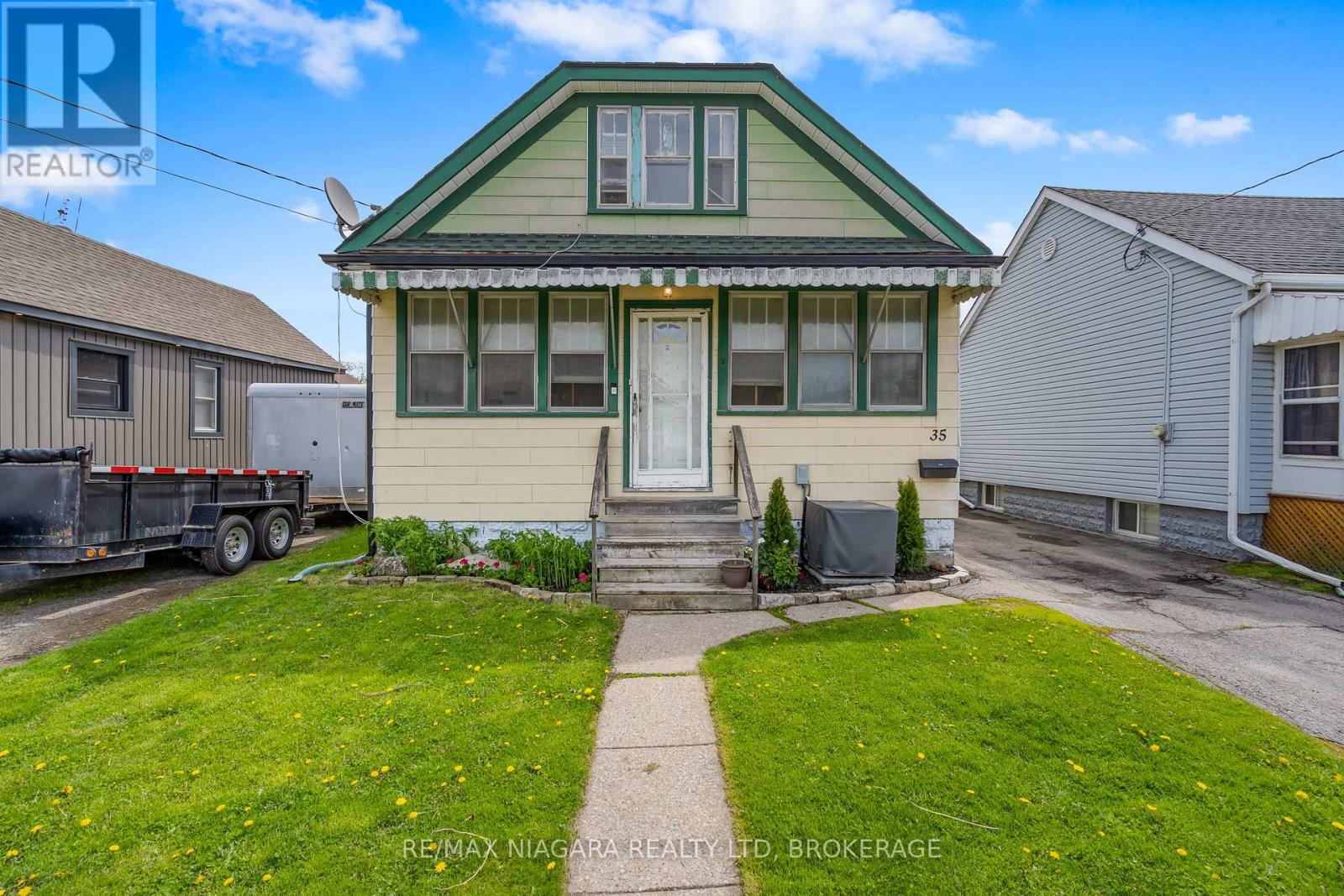35 Deere Street, Welland, Ontario  L3B 2L7 - Photo 2 - X13099480