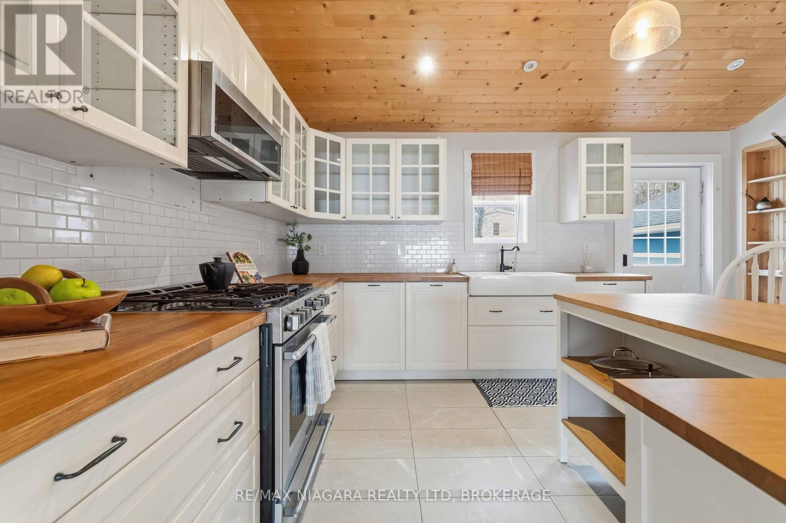 696 Lakeshore Road, Fort Erie, Ontario  L2A 1C1 - Photo 12 - X13099538