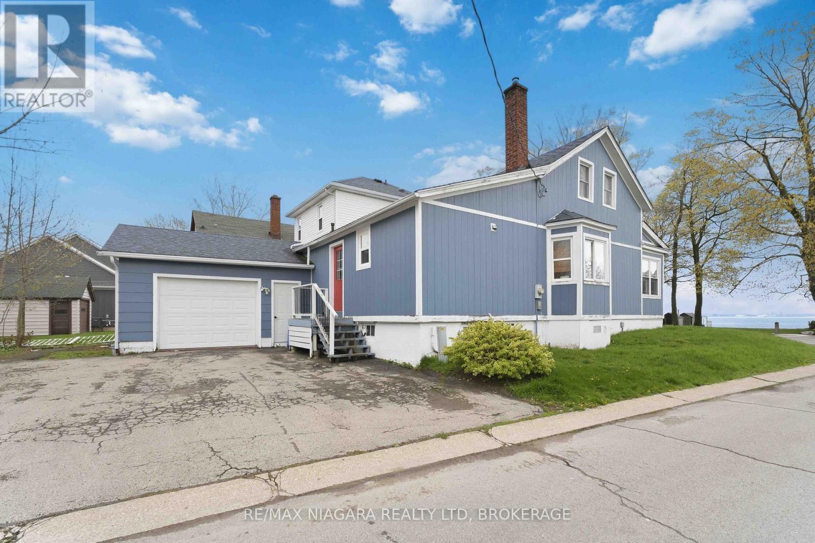 696 Lakeshore Road, Fort Erie, Ontario  L2A 1C1 - Photo 2 - X13099538
