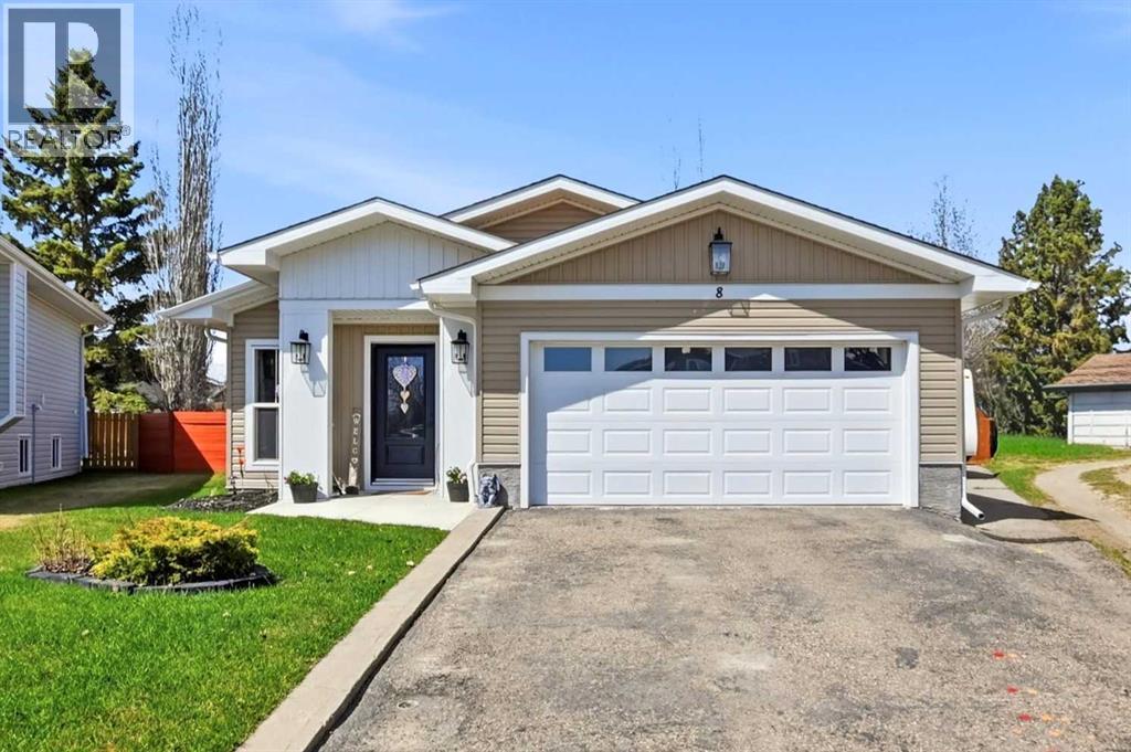 8 Willow Place, Lacombe, Alberta  T4L 1V3 - Photo 1 - A2307526