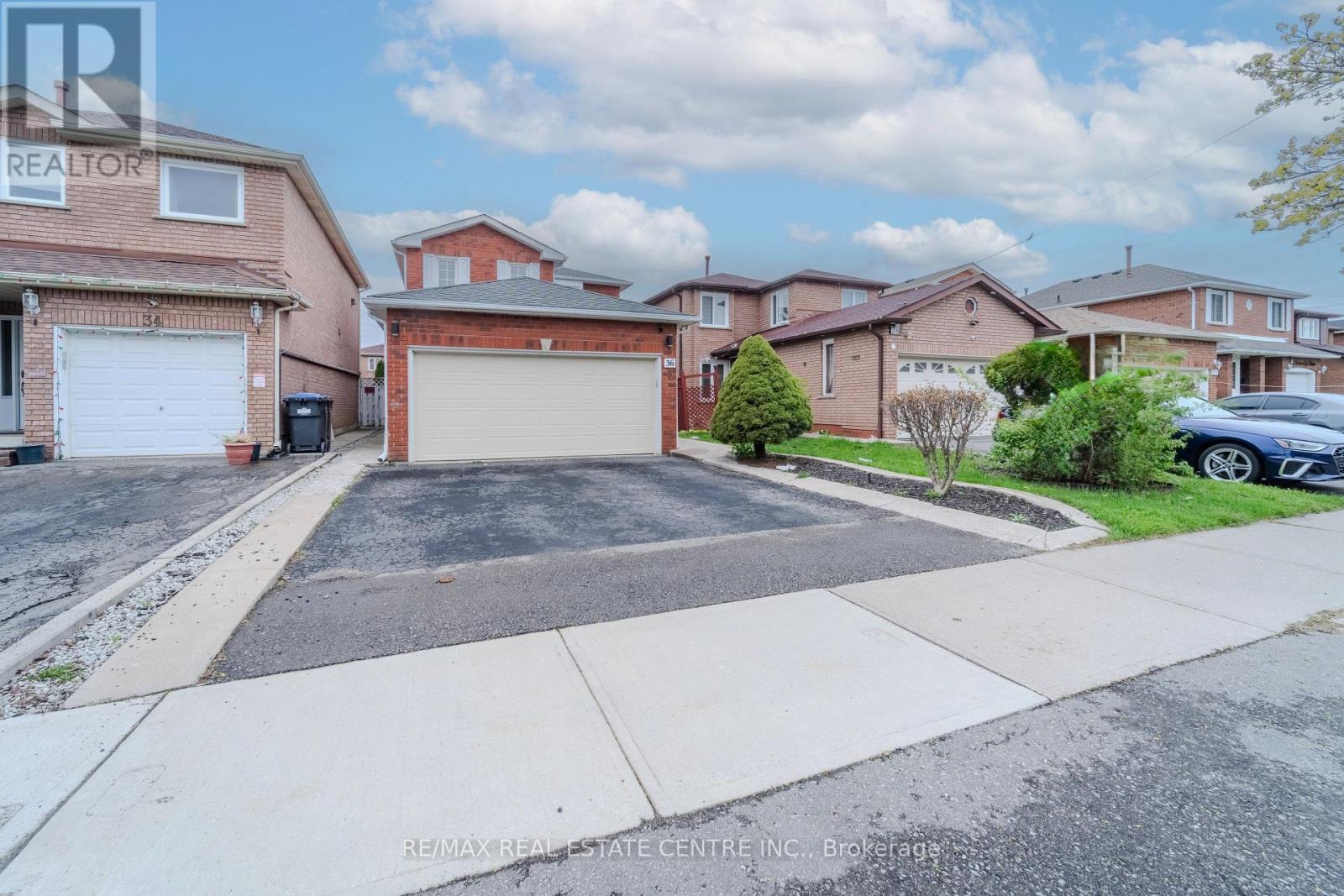 36 KENTUCKY DRIVE, Brampton, Ontario