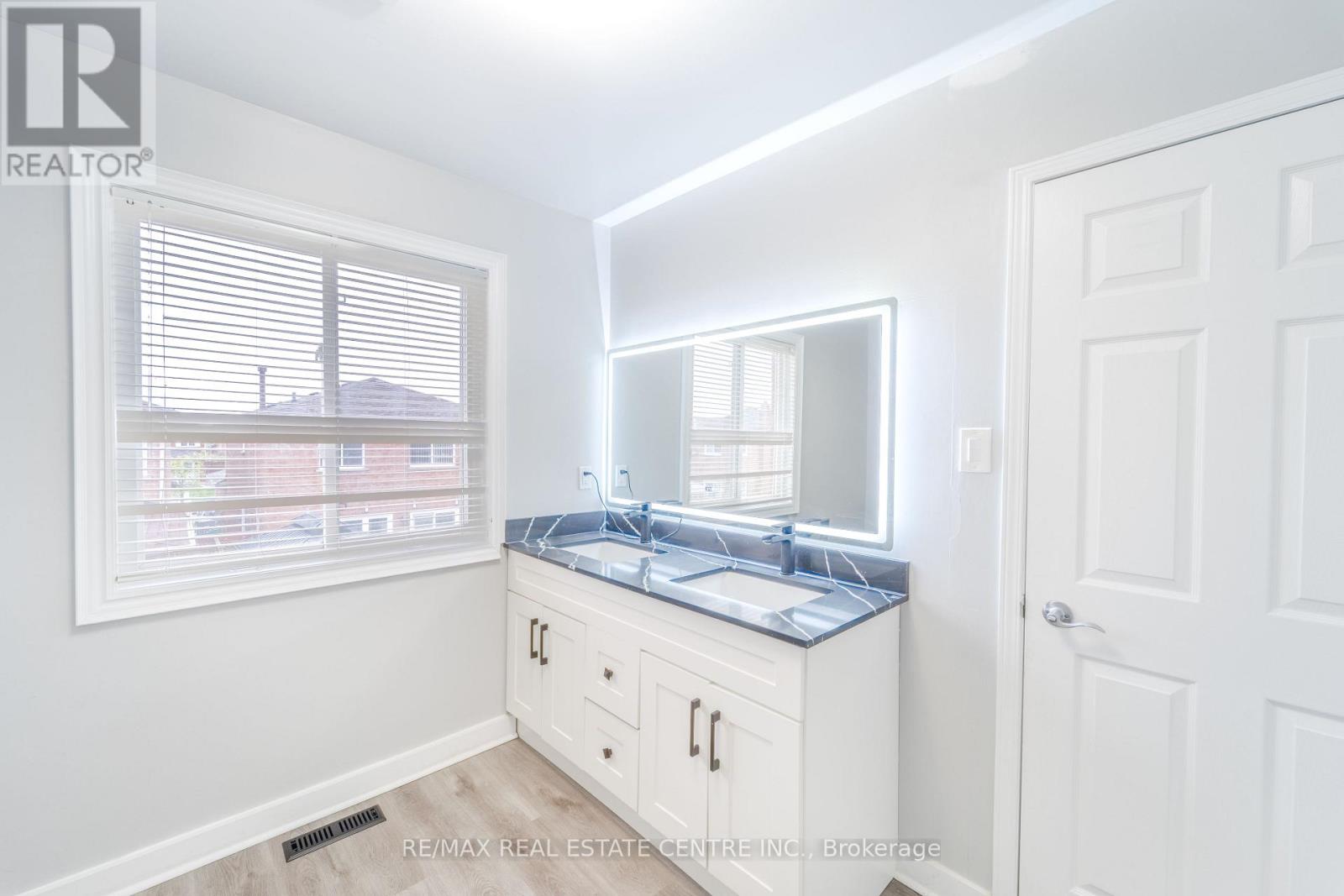 36 Kentucky Drive, Brampton, Ontario  L6Y 4E9 - Photo 19 - W13088160