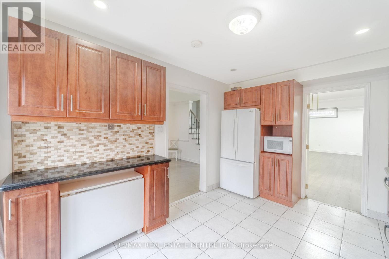 36 Kentucky Drive, Brampton, Ontario  L6Y 4E9 - Photo 11 - W13088160