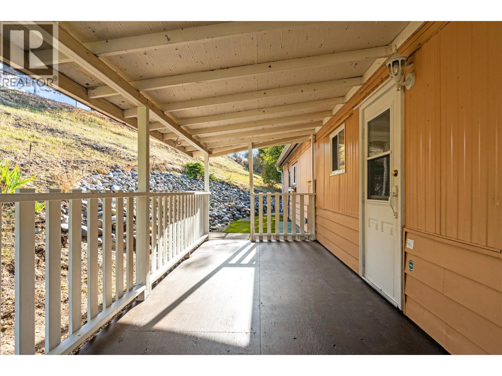 15401 Kalamalka Road Unit# 92, Coldstream, British Columbia  V1B 1Z3 - Photo 2 - 10386445