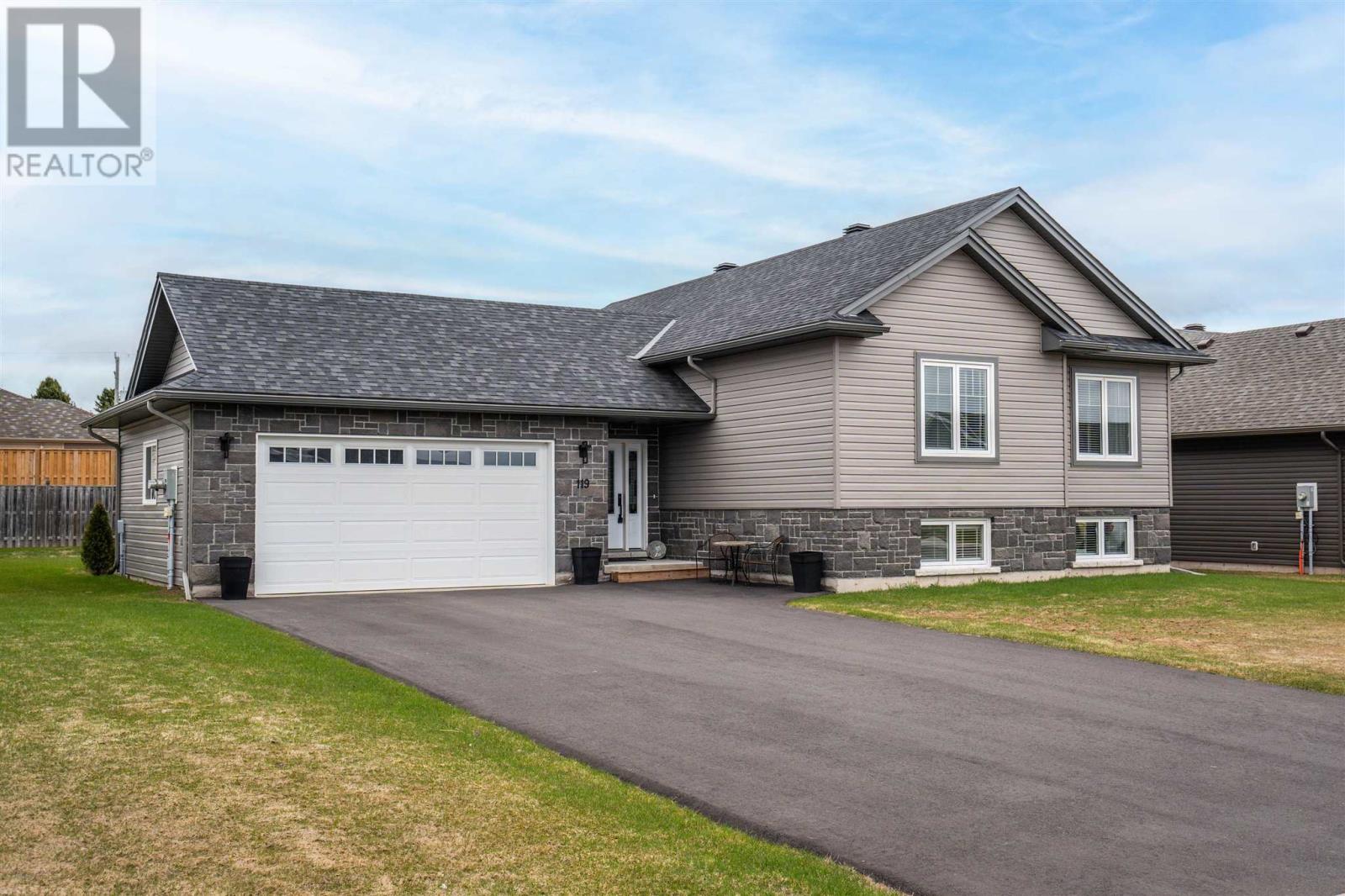 119 Chatfield Dr, Sault Ste. Marie, Ontario  P6A 0B5 - Photo 2 - SM260429