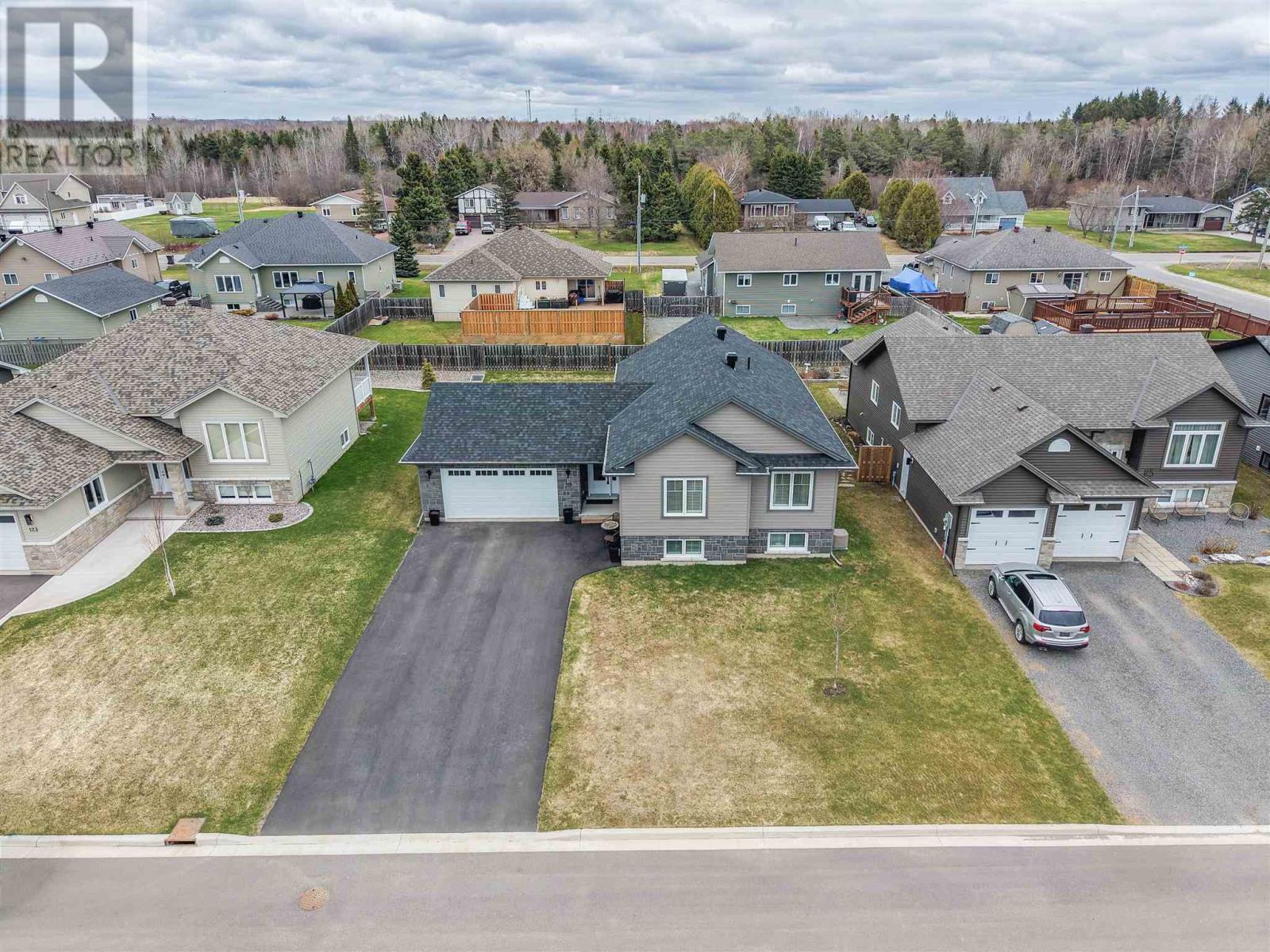 119 Chatfield Dr, Sault Ste. Marie, Ontario  P6A 0B5 - Photo 9 - SM260429