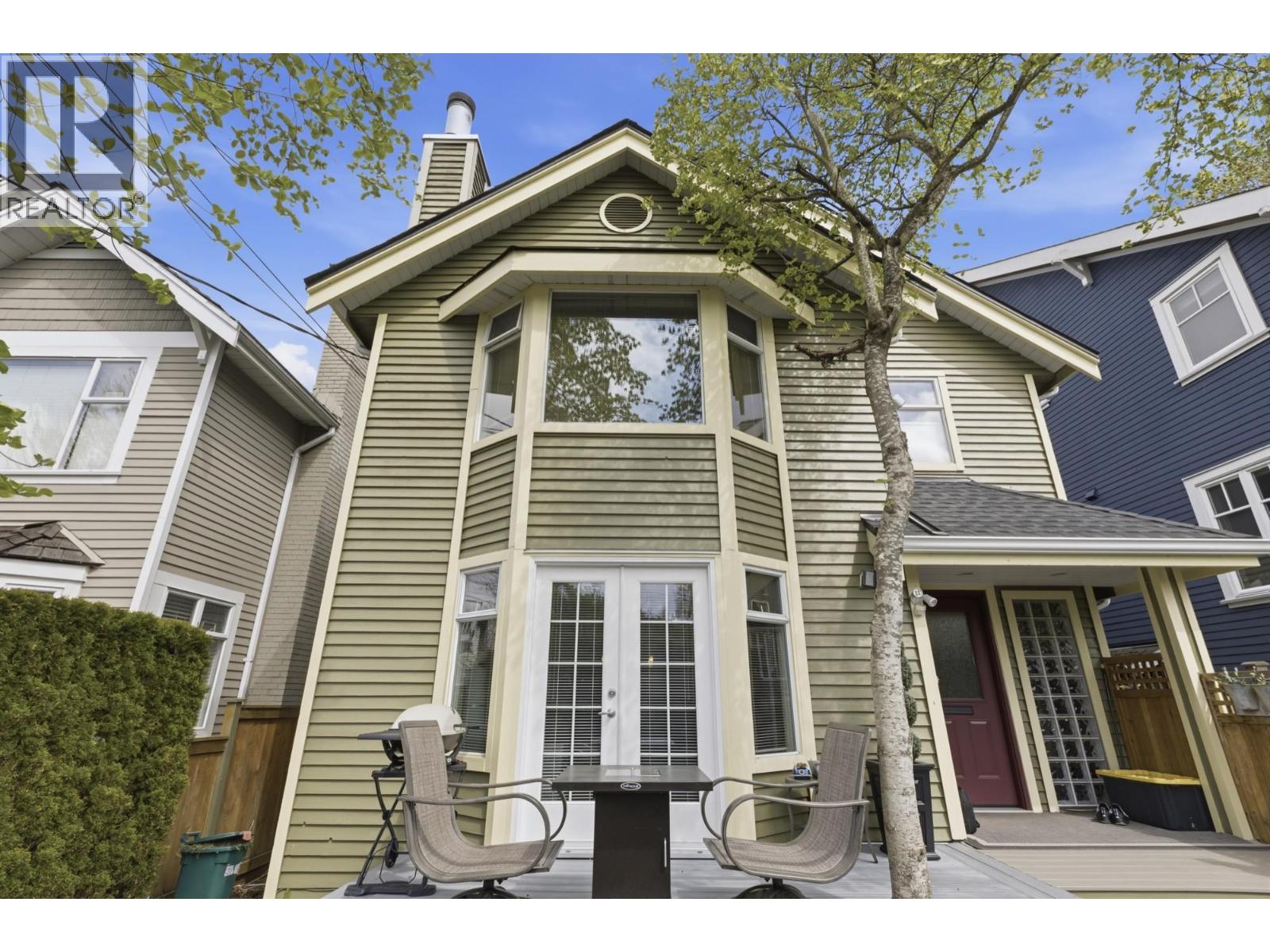 31 W 15th Avenue, Vancouver, British Columbia  V5Y 1X7 - Photo 1 - R3120999