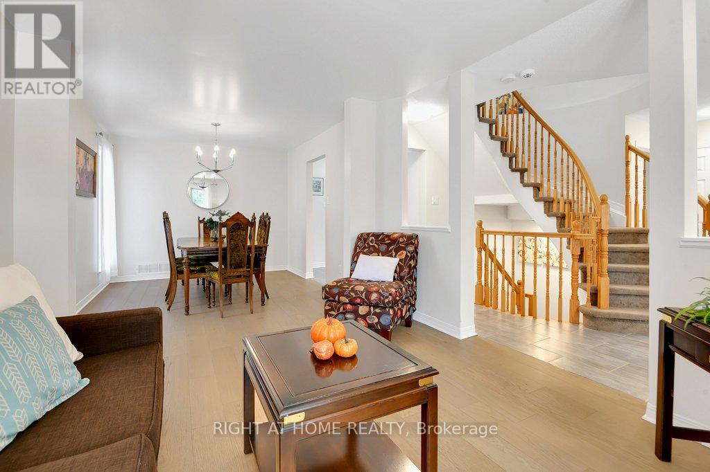 33 Spur Avenue, Ottawa, Ontario  K2M 2R9 - Photo 4 - X13099418