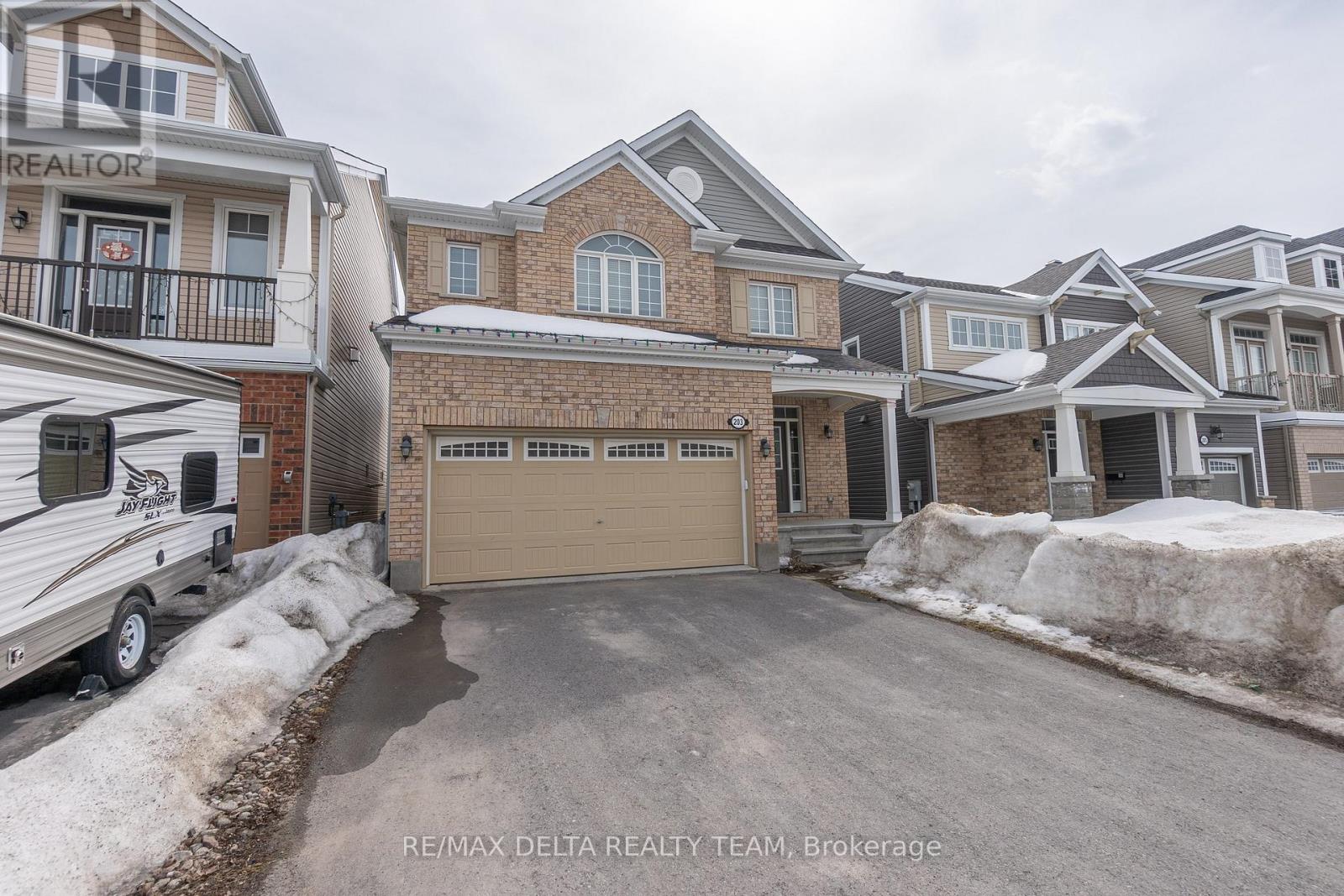 203 FLOWING CREEK CIRCLE, Ottawa, Ontario