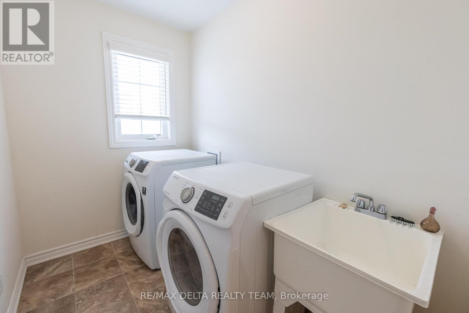 203 Flowing Creek Circle, Ottawa, Ontario  K2M 2R7 - Photo 17 - X13099512