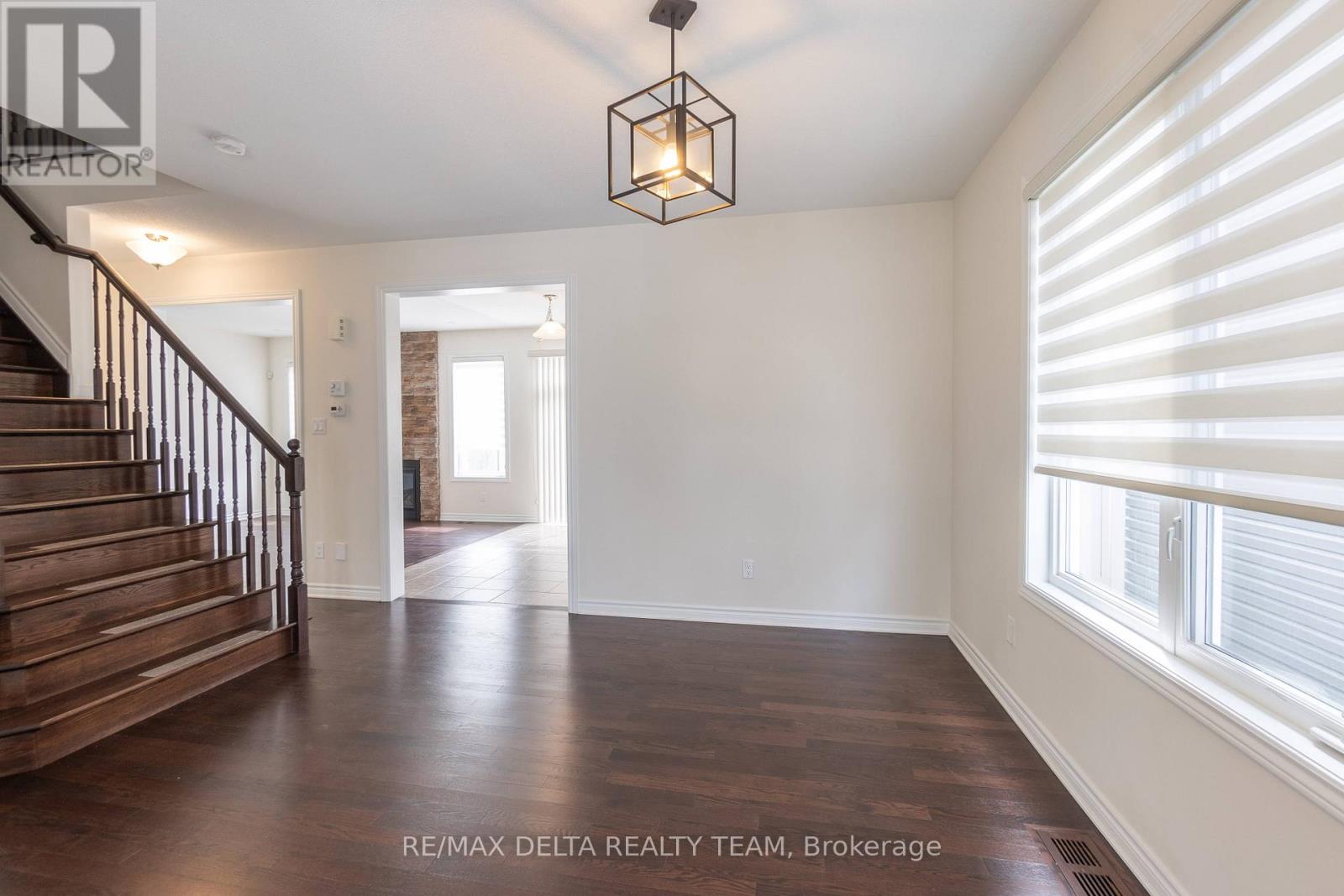 203 Flowing Creek Circle, Ottawa, Ontario  K2M 2R7 - Photo 4 - X13099512