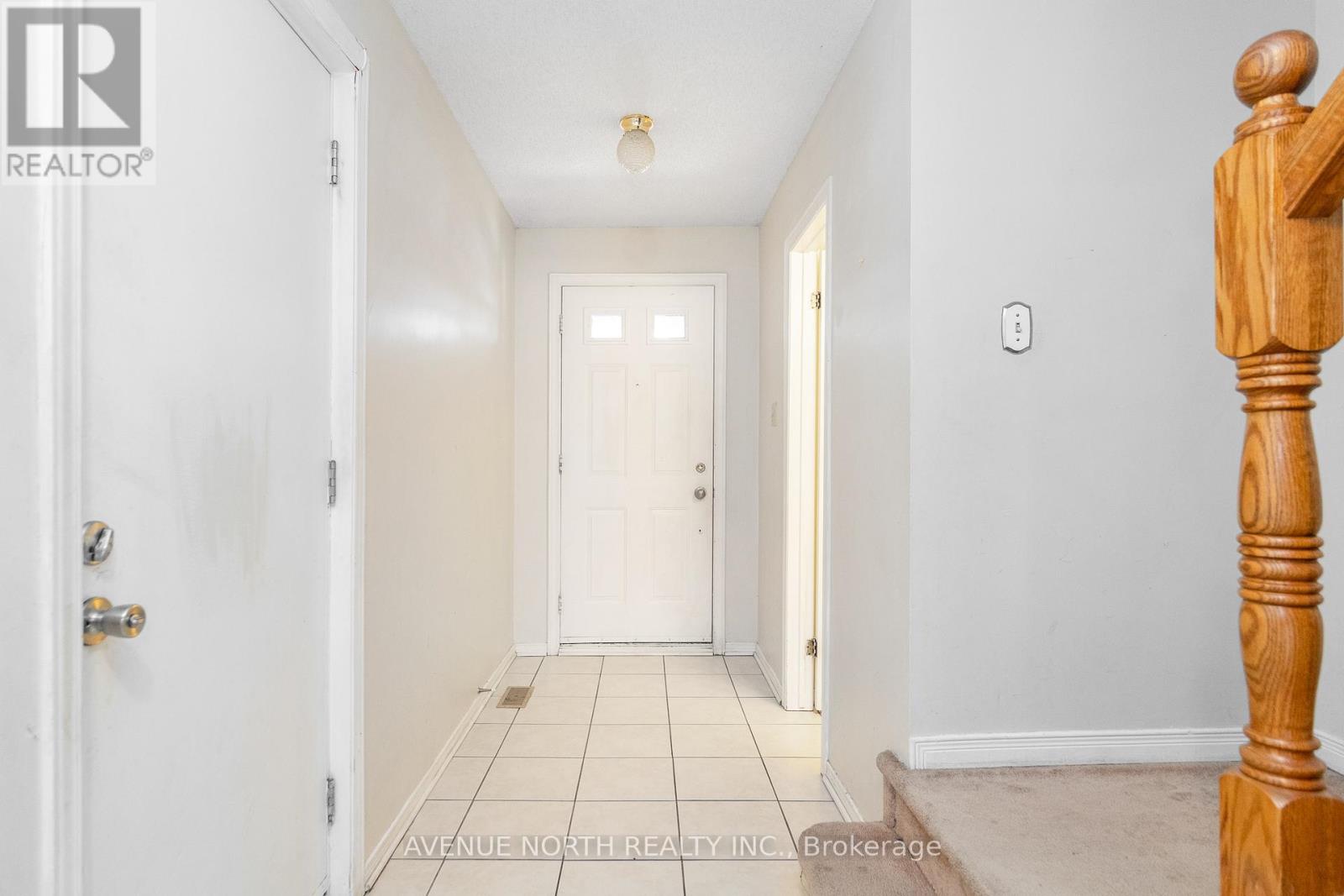 80 Woodbury Crescent, Ottawa, Ontario  K1G 5E1 - Photo 3 - X13099530