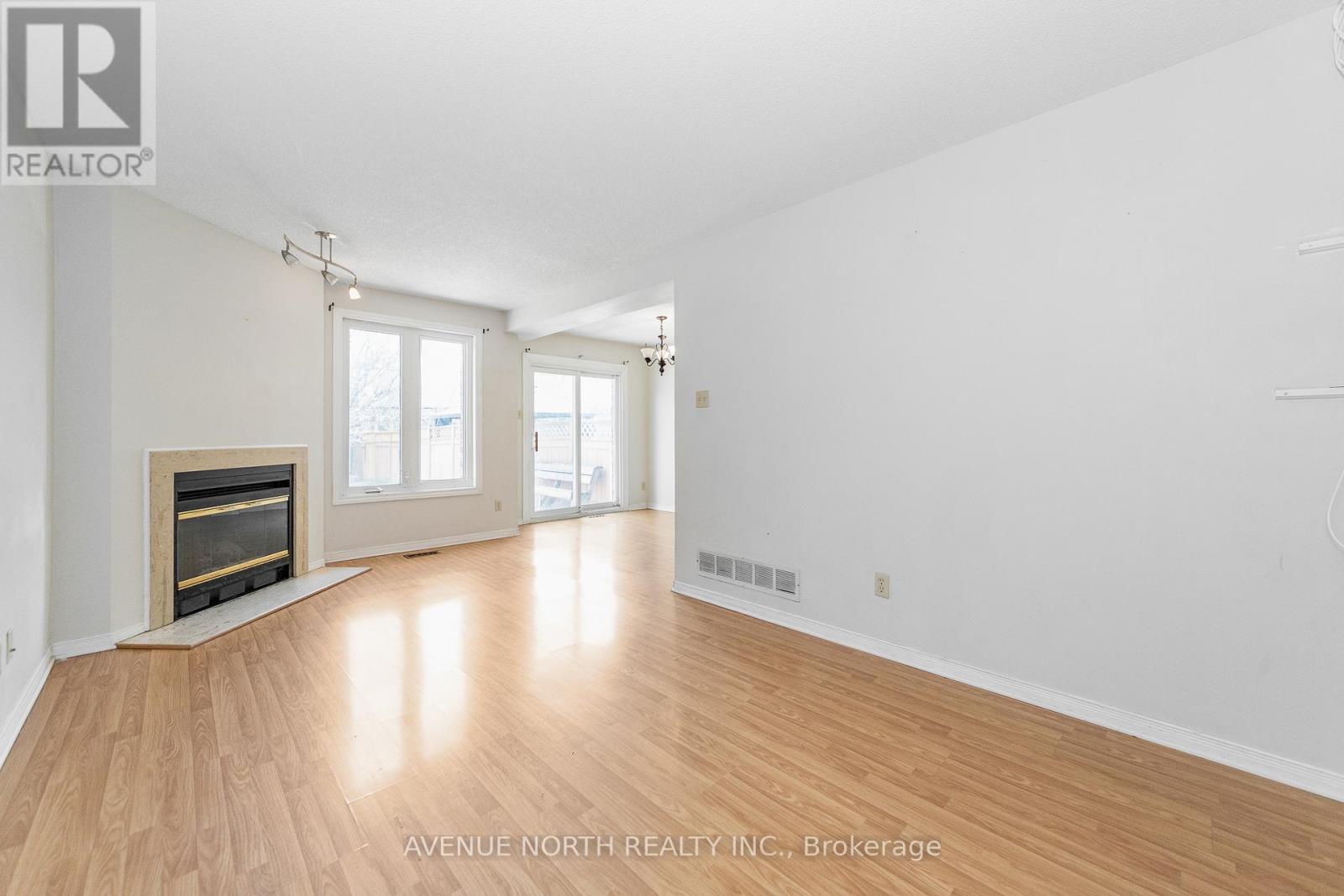 80 Woodbury Crescent, Ottawa, Ontario  K1G 5E1 - Photo 7 - X13099530