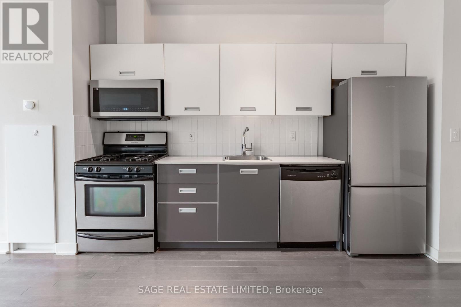 811 - 60 Bathurst Street, Toronto, Ontario  M5V 2P4 - Photo 3 - C13099420