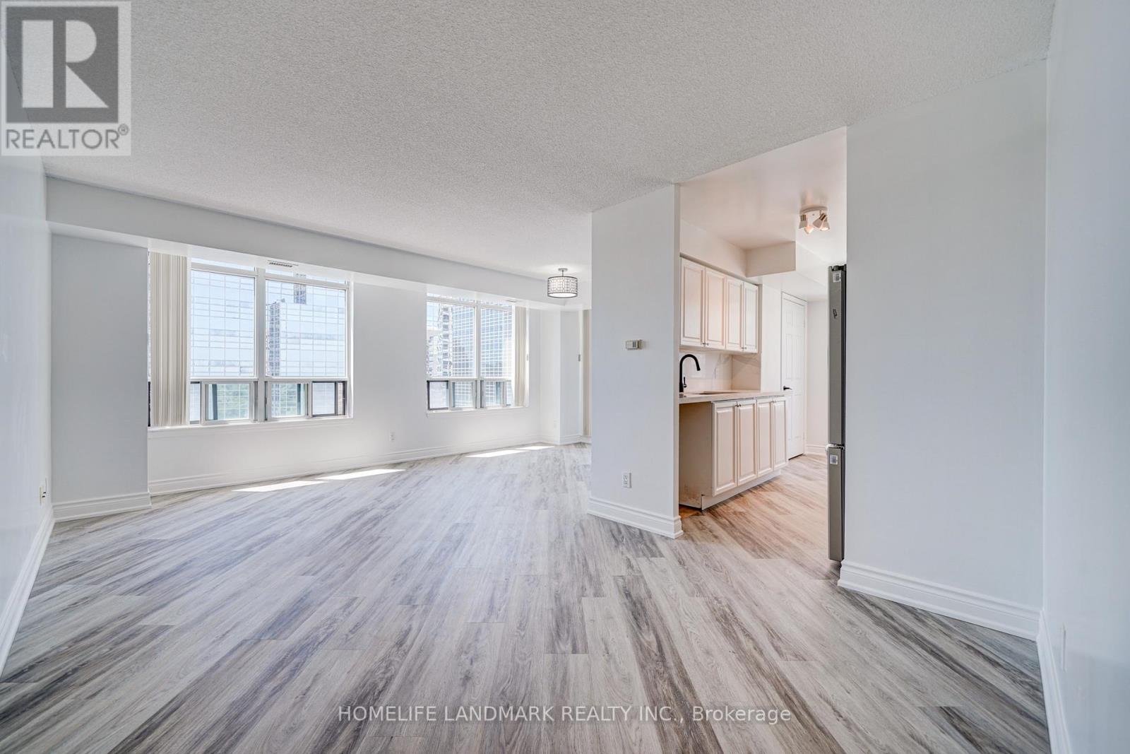 1006 - 8 Hillcrest Avenue, Toronto, Ontario  M2N 6Y6 - Photo 2 - C13099504