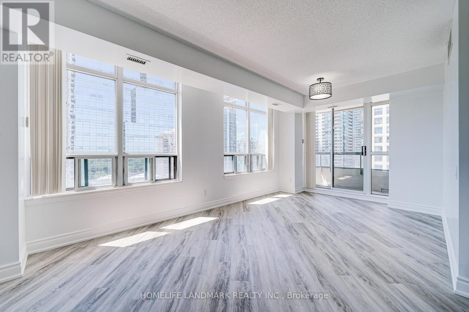 1006 - 8 Hillcrest Avenue, Toronto, Ontario  M2N 6Y6 - Photo 3 - C13099504
